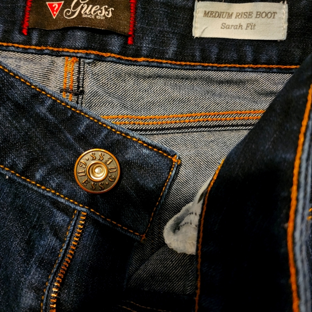 Guess Medium Rise Boot Sarah Fit - Picture 3 of 5